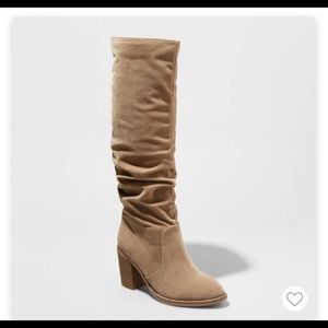 Universal thread lainee boots